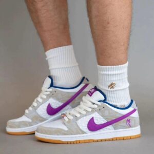 Chaussure Nike SB Dunk Low x Rayssa Leal