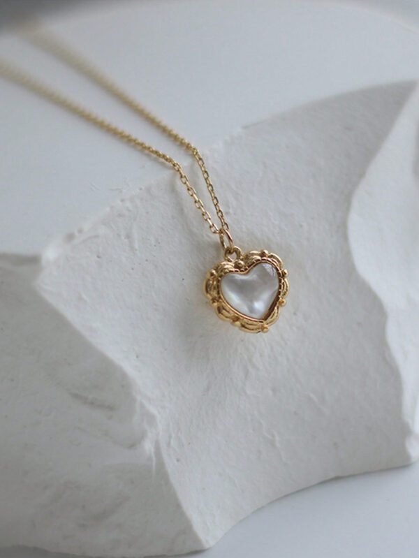1 pièce Collier de Ras-du-cou en acier inoxydable avec coquillage Lolita en forme de cœur et motif vintage 'Pure Heart' pour femmes, adapté pour un port quotidien et comme cadeau. – Image 5