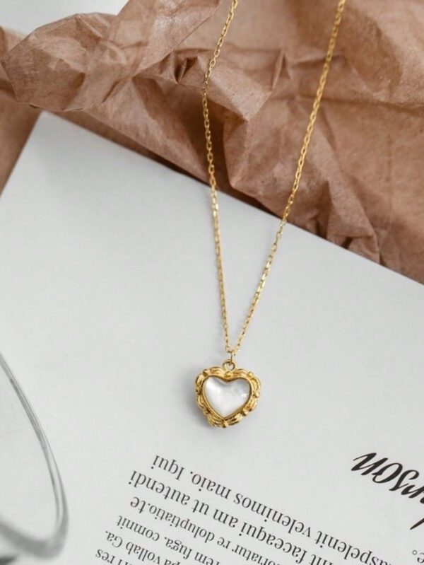 1 pièce Collier de Ras-du-cou en acier inoxydable avec coquillage Lolita en forme de cœur et motif vintage 'Pure Heart' pour femmes, adapté pour un port quotidien et comme cadeau. – Image 11