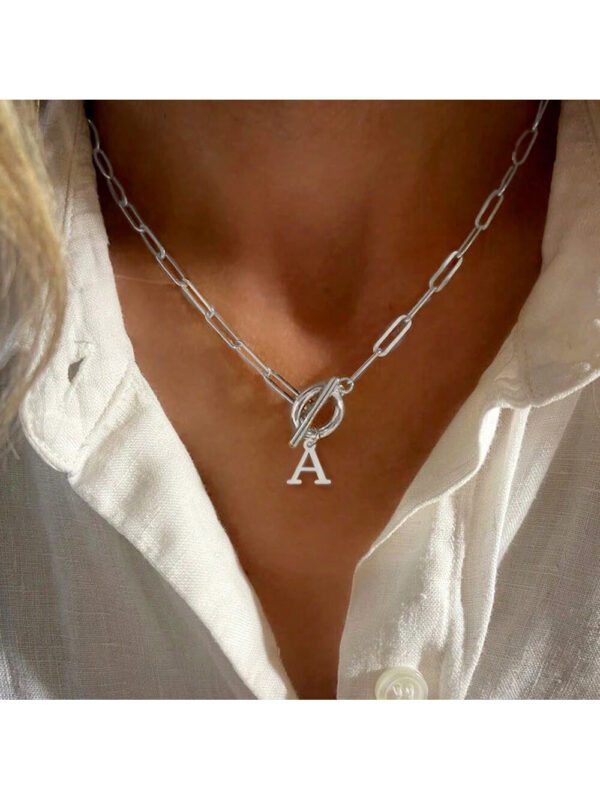1 pièce Pendentif initial Collier en chaîne à trombone en acier inoxydable Collier Ras-du-cou pour femmes – Image 4