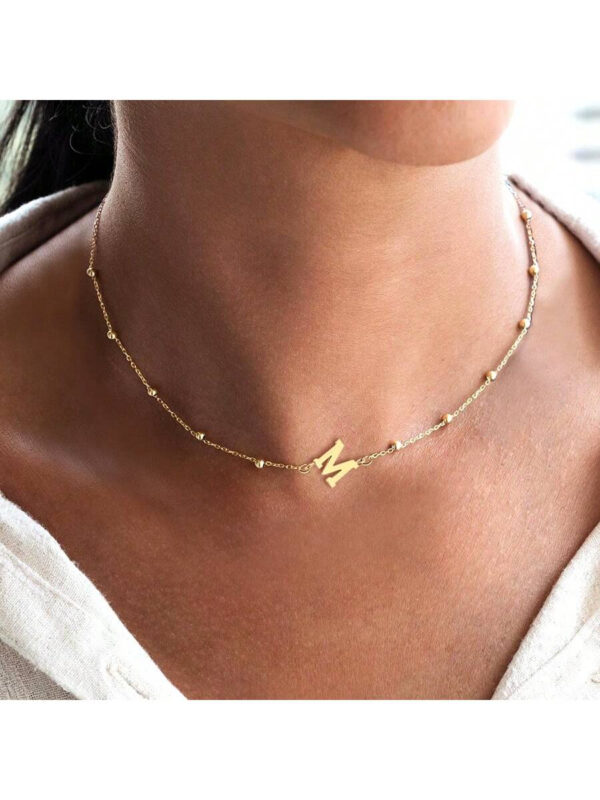 1 pièce Collier ras du cou classique en acier inoxydable avec perle initiale pour femmes