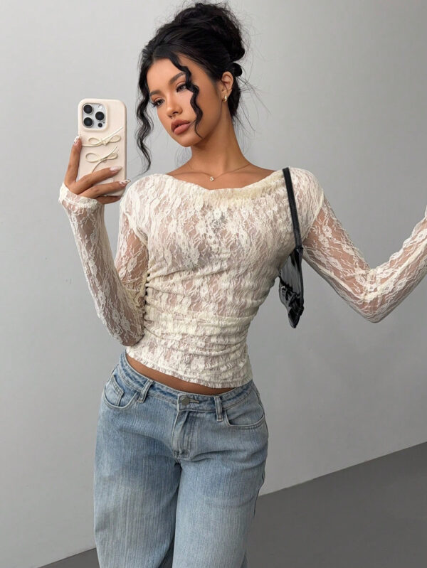 SHEIN Essnce Blouse en dentelle transparente à encolure plongeante à manches longues de couleur crème pour femme – Image 5