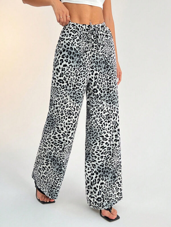 SHEIN PETITE Pantalon large pour femme à imprimé léopard – Image 3