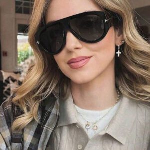 1 pièce Grandes lunettes à monture tendance, style rétro surdimensionné carré. Accessoires de mode tendance pour les femmes, lunettes de soleil de style de rue pour la plage