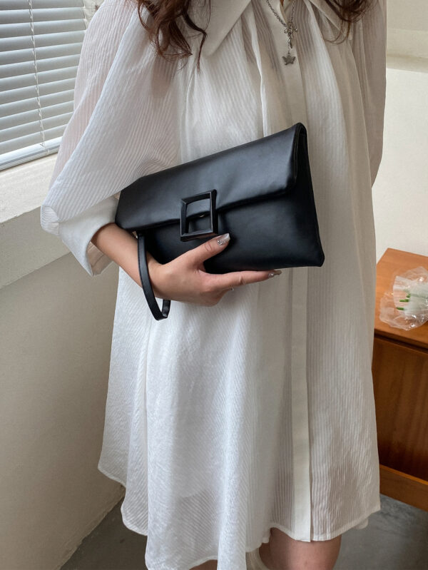 Sac enveloppe minimaliste à rabat