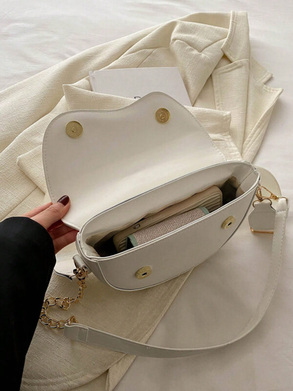 Sac bandoulière en chaîne à la mode, sac à selle minimaliste pour femme, petit sac à bandoulière simple et sac à rabat – Image 9