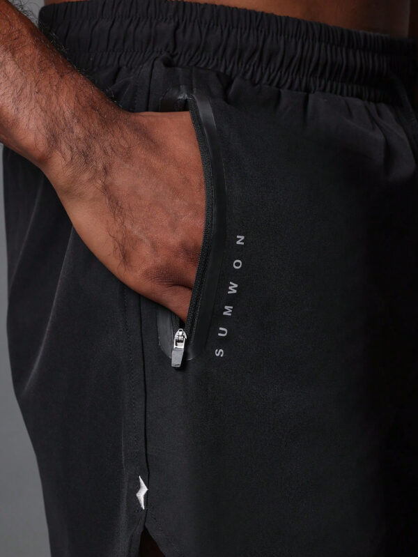 SUMWON Short respirant premium pour activewear avec poche zippée dissimulée et cordons tressés – Image 6