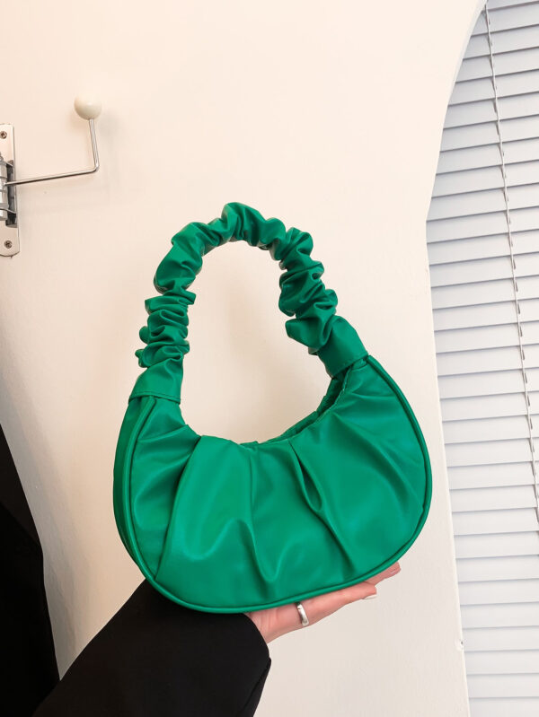 Mini sac à main froissé pour femme de couleur unie en forme de nuage et de croissant – Image 5