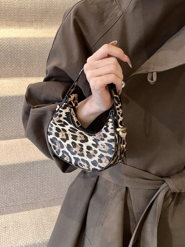 Mini sac à main mignon imprimé léopard pour femmes, sac tendance à demi-lune de haute qualité, sac fourre-tout tendance, porte-monnaie imprimé léopard tendance pour femmes, retour du léopard – Image 3