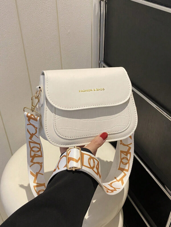 Sac à bandoulière pour femme à texture à la fois à la mode et polyvalent, sac à bandoulière mini de couleur unie, tendance avec large bandoulière, sac à main carré en PU pour femme