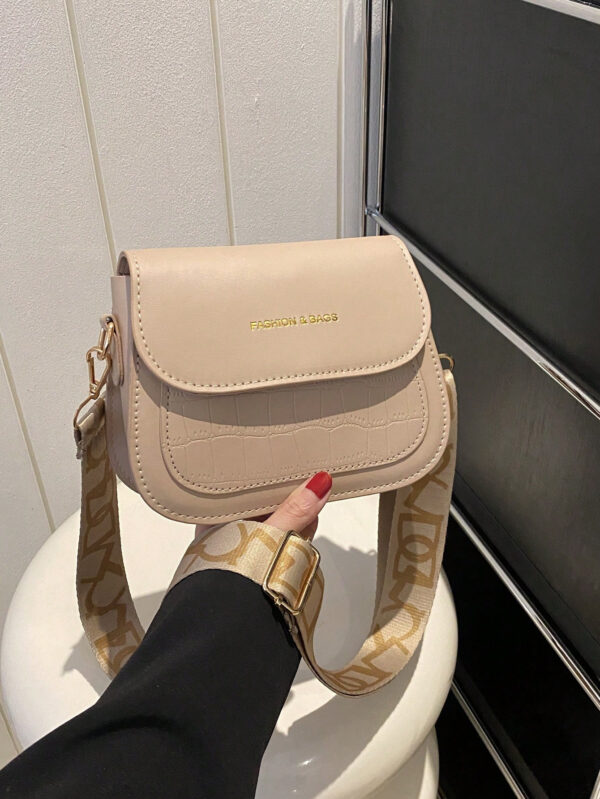 Sac à bandoulière pour femme à texture à la fois à la mode et polyvalent, sac à bandoulière mini de couleur unie, tendance avec large bandoulière, sac à main carré en PU pour femme – Image 3