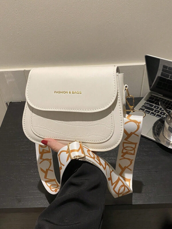 Sac à bandoulière pour femme à texture à la fois à la mode et polyvalent, sac à bandoulière mini de couleur unie, tendance avec large bandoulière, sac à main carré en PU pour femme – Image 5