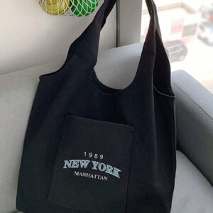 1 pièce Sac fourre-tout en canevas noir à la mode avec imprimé de lettre 1989newyork, avec une bandoulière simple pour femmes, sac de courses portable, sac à livres prep pour la semaine du livre