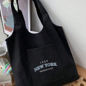 1 pièce Sac fourre-tout en canevas noir à la mode avec imprimé de lettre 1989newyork, avec une bandoulière simple pour femmes, sac de courses portable, sac à livres prep pour la semaine du livre