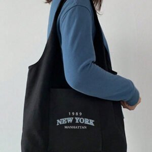 1 pièce Sac fourre-tout en canevas noir à la mode avec imprimé de lettre 1989newyork, avec une bandoulière simple pour femmes, sac de courses portable, sac à livres prep pour la semaine du livre