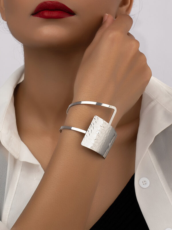 1 pièce Bracelet à la mode à détail géométrique pour femme pour décoration quotidienne – Image 2