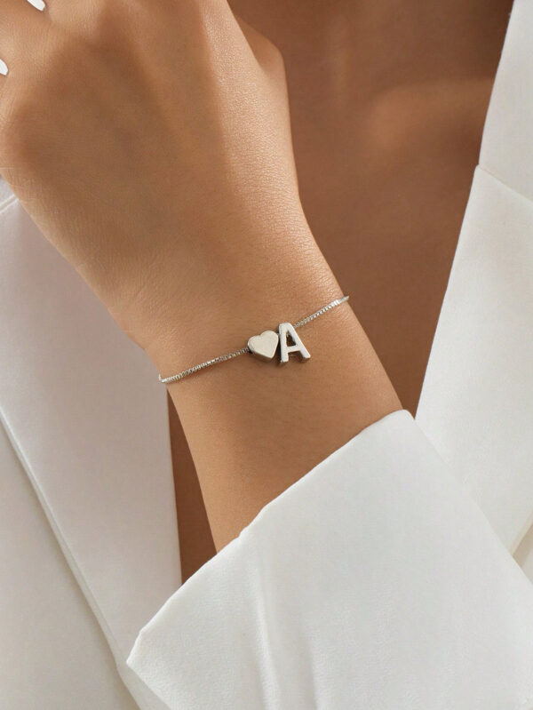 1 pièce Bracelet charm simple et avec symbole de cœur, bracelet à maillons avec 26 lettres de l'alphabet anglais de conception rétro, Saint-Valentin – Image 2
