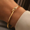 VKHK 1 Pièce Bracelet Vintage Décoré De Nœud En Acier Inoxydable Plaqué Or 18k, Adapté Pour Une Utilisation Quotidienne Des Femmes