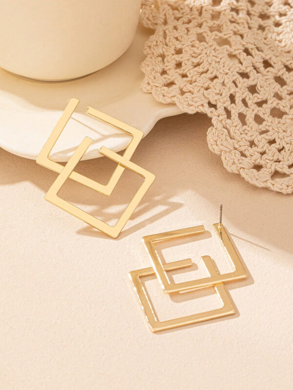 1 paire Boucles d'oreilles rétro exagérées à pendentif carré creux géométrique pour femmes, style européen et américain – Image 5
