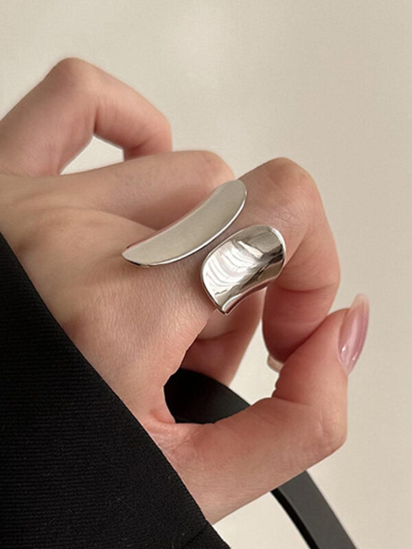 Bague ouverte minimaliste