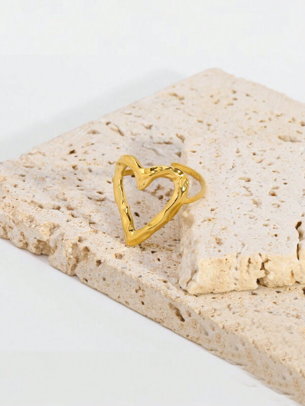 1 pièce Bague en acier inoxydable à la mode, exquise et romantique avec texture martelée en forme de cœur ajourée en 18 carats, pour la Saint-Valentin, le carnaval, le Nouvel An, les fêtes et le port quotidien pour femmes – Image 6