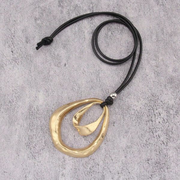 1 pièce Mode Collier à pendentif rond plat asymétrique géométrique en métal avec double cercle orné de perles pour hommes, corde de cire marron et noire, collier simple et décontracté – Image 19