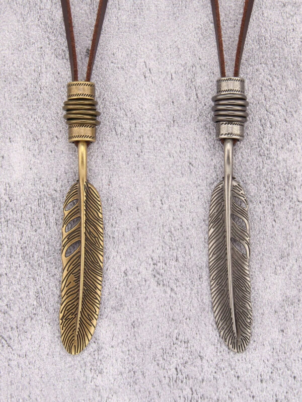 1 pièce Collier marron réglable avec pendentif en alliage en forme de plume, collier à longue chaîne décoratif unisexe, cadeau pour les fêtes