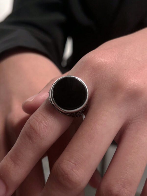 1 pièce Bague vintage exagérée aux cristaux de verre, forme ronde mode pour homme, convient pour le port quotidien – Image 9