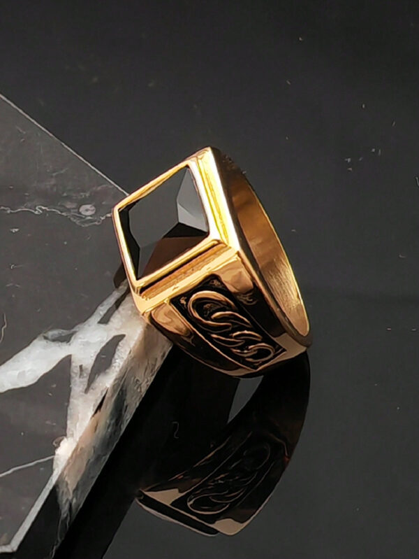Bagues en acier inoxydable plaqué or en titane pour homme, avec pierre d'onyx noire, bijoux de mode – Image 11