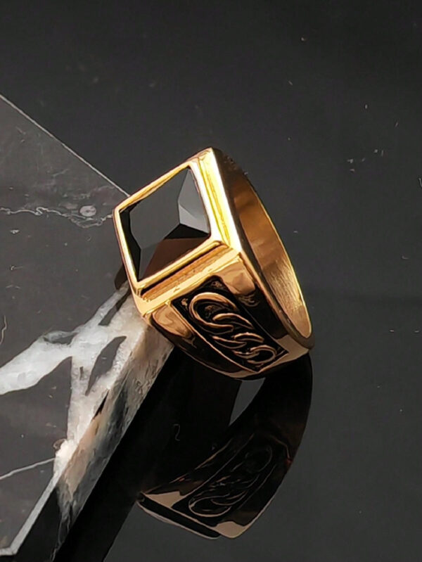 Bagues en acier inoxydable plaqué or en titane pour homme, avec pierre d'onyx noire, bijoux de mode – Image 14