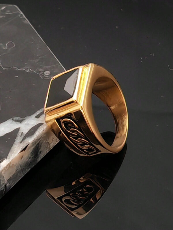 Bagues en acier inoxydable plaqué or en titane pour homme, avec pierre d'onyx noire, bijoux de mode – Image 15