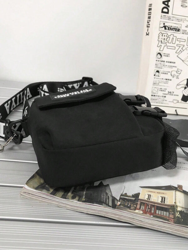 Sac banane multifonctionnel pour étudiants du secondaire et étudiants universitaires. Sac d'épaule casual avec motif graphique carré, charm décoratif. Idéal pour les voyages, l'université, le sport, les trajets, la chambre. Sac pratique et avec plusieurs poches. Sac messenger, sac bandoulière pour hommes. Sac latéral automne, sac cylindrique, cadeau de Noël, sac d'hiver, sac de Thanksgiving, sac de voyage, sac de camping, sac d'école. Sac noir – Image 11