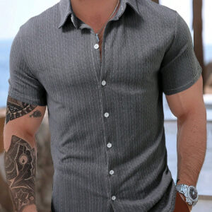 Manfinity CasualCool Chemise de couleur unie à simple boutonnage, manches courtes, pour le style casual/bureau pour homme