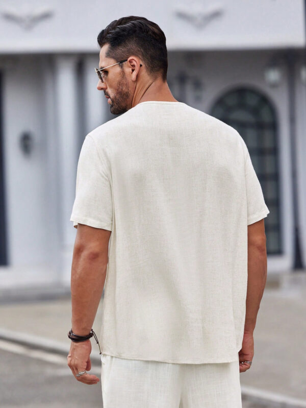 Manfinity Modomio Chemise casual à col rond tissée unie avec boutons devant, manches courtes, convenant pour l'été, les vacances, le mari – Image 2
