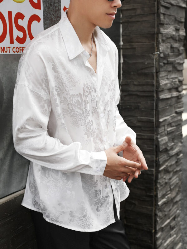 Manfinity Hypemode Chemise décontractée blanche ample à manches longues pour homme, chemise à fleurs jacquard pour hommes, bouton avant, cadeau de petit ami – Image 5