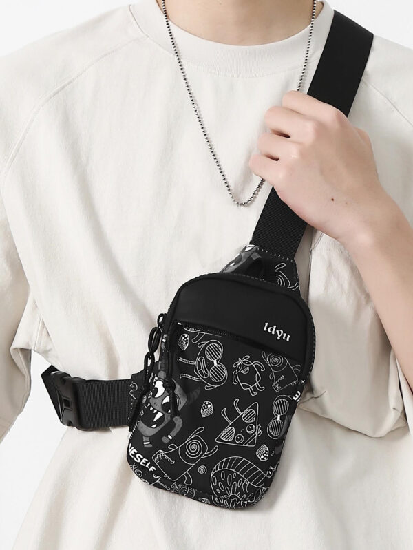 TIANDINGYU Mini sac banane sac à bandoulière sac de poitrine sac nylon décontracté collège bureau sac messager sac carré sac pour voyage vacances sport léger sac de collège pour livres sac multifonction pour hommes sac ceinture sac à bandoulière sac pour hommes sac noir essentiels de voyage essentiels de vacances sac banane retour à l'école – Image 4