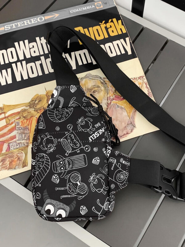 TIANDINGYU Mini sac banane sac à bandoulière sac de poitrine sac nylon décontracté collège bureau sac messager sac carré sac pour voyage vacances sport léger sac de collège pour livres sac multifonction pour hommes sac ceinture sac à bandoulière sac pour hommes sac noir essentiels de voyage essentiels de vacances sac banane retour à l'école – Image 6