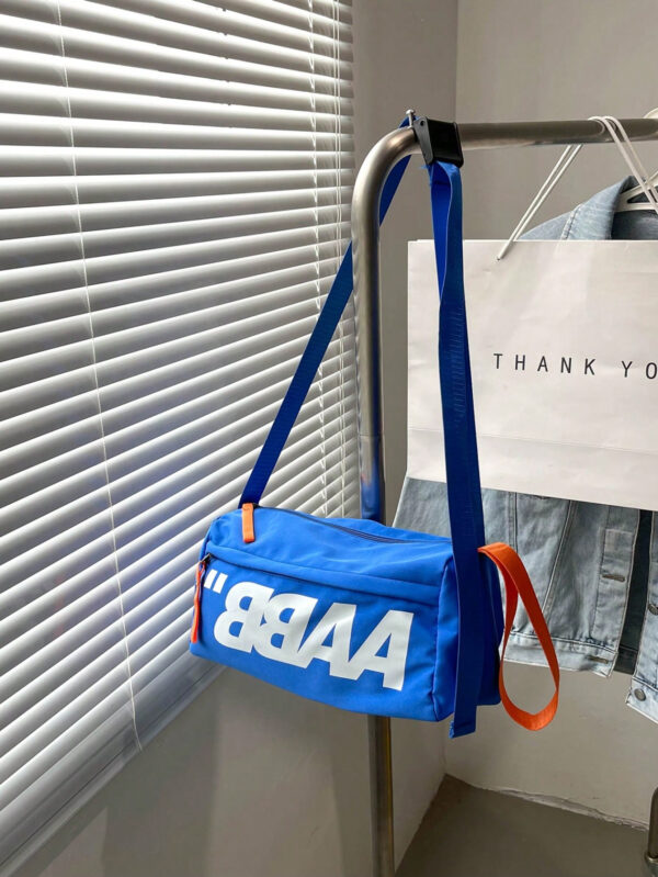 Sac bandoulière pour homme, style tendance Ins cool hip-hop, sac à bandoulière style japonais, sac de messager décontracté et simple pour étudiant, sac de collège pour la rue, sac multifonction homme, sac bandoulière homme, sac à dos homme, sac à bandoulière homme, sac cylindrique homme, sac homme hiver, sac de voyage noir, sac pour homme, sac été rentrée scolaire – Image 2
