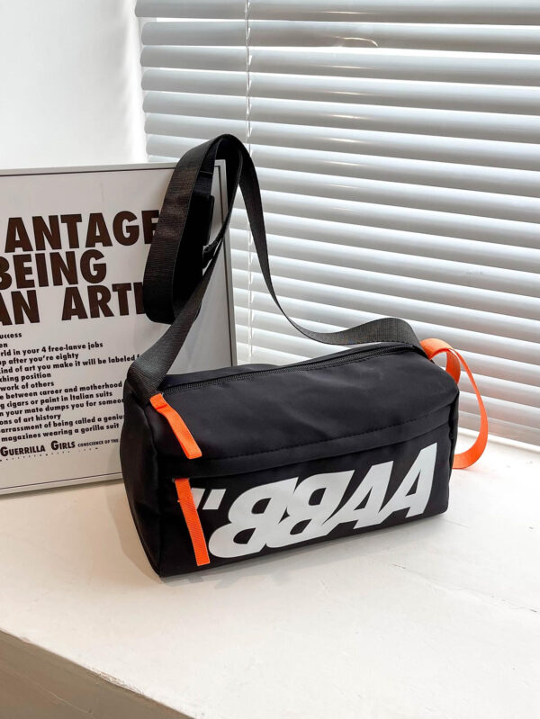 Sac bandoulière pour homme, style tendance Ins cool hip-hop, sac à bandoulière style japonais, sac de messager décontracté et simple pour étudiant, sac de collège pour la rue, sac multifonction homme, sac bandoulière homme, sac à dos homme, sac à bandoulière homme, sac cylindrique homme, sac homme hiver, sac de voyage noir, sac pour homme, sac été rentrée scolaire – Image 7