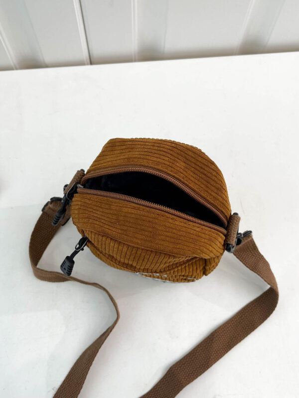 Sac à épaule mini casual sporty en velours côtelé de couleur unie, sac bandoulière, sac carré pour les essentiels de voyage, sac d'école pour le collège, sac cylindrique pour hommes, sac de messager pour l'extérieur en hiver, grand sac multifonctionnel cadeau pour les vacances, sac fourre-tout pour hommes, sac d'été, sac de rentrée scolaire – Image 6