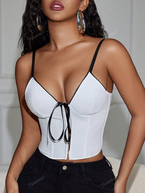 Haut de camï corseté avec ruban contrastant en nœud papillon à l'avant, corsage avec œillet y2k, encolure en V, rembourrage, forme le buste – Image 4