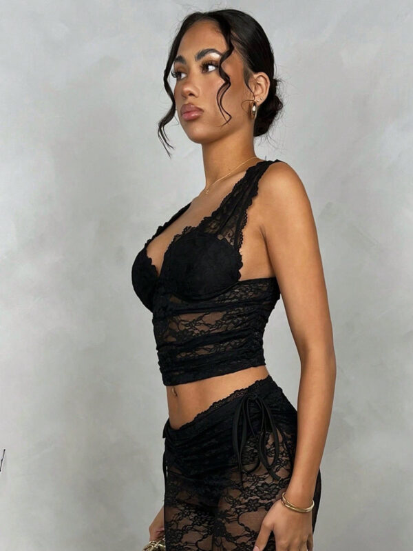 SHEIN BAE Top de réservoir court à volants serrés et sexy, avec empiècements en dentelle – Image 5