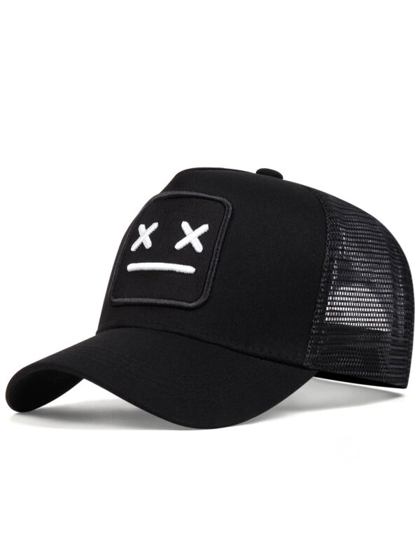 1 pièce Casquette de baseball à visage souriant brodé pour homme, casquette de camionneur à la mode avec sangle réglable pour la protection solaire extérieure, convient pour les voyages, le tourisme et les vacances à la plage au printemps et en automne, Halloween de rue