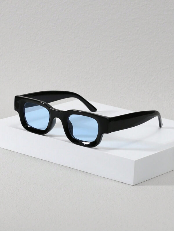 1 pièce Lunettes de mode à monture étroite et épaisse rectangulaire avec surface concave pour le style de rue et les accessoires d'ombre. Accessoires d'Halloween et de plage. Lunettes de soleil au look mode de rue et convenant pour les pulls, vestes, sweats à capuche, pantalons et cargos. – Image 6