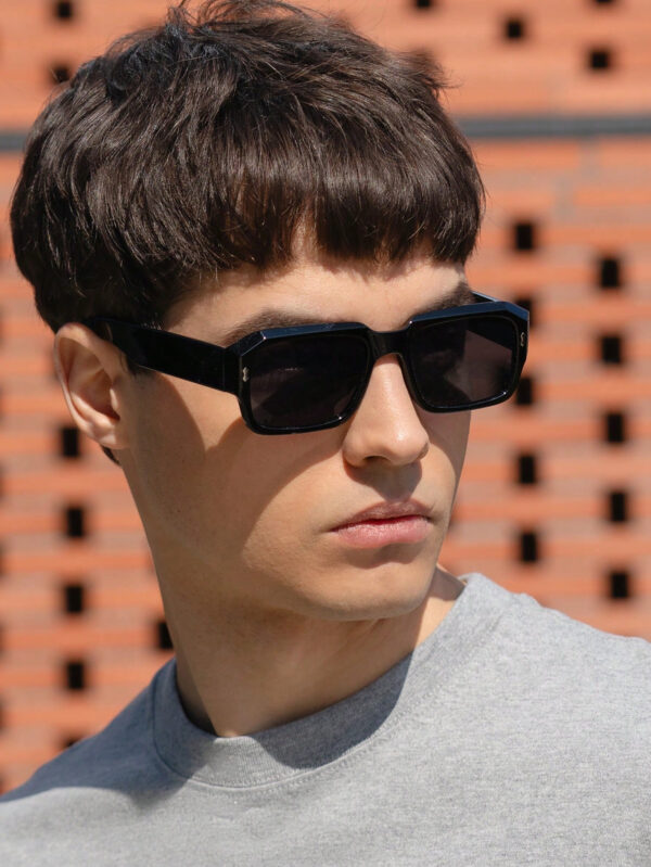 1 pièce Lunettes de soleil rétro à monture rectangulaire pour homme, en plastique, mode classique, décoration, usage extérieur, voyage, plage, vacances, anti-UV, décontracté, accessoire de plage