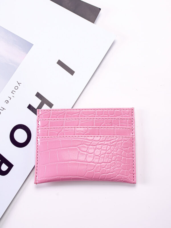 Portefeuille fin et léger à embossage crocodile. Idéal comme cadeau d'anniversaire, de Saint-Valentin pour femmes, filles, étudiantes, travailleurs de bureau. Aussi pour les vacances, l'anniversaire, la rentrée scolaire. Porte-cartes, porte-monnaie, fournitures scolaires, cadeau pour enseignants. – Image 5