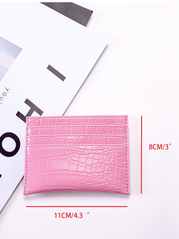 Portefeuille fin et léger à embossage crocodile. Idéal comme cadeau d'anniversaire, de Saint-Valentin pour femmes, filles, étudiantes, travailleurs de bureau. Aussi pour les vacances, l'anniversaire, la rentrée scolaire. Porte-cartes, porte-monnaie, fournitures scolaires, cadeau pour enseignants. – Image 7