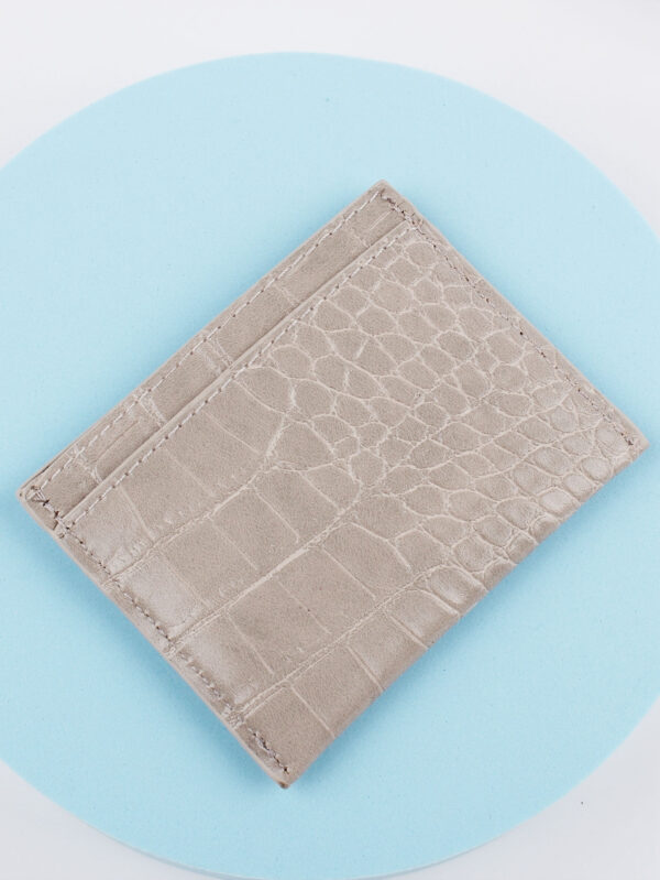 Porte-cartes d'identité imprimé cœur, gaufré crocodile, léger et portable pour les cols blancs, femmes, vacances, anniversaire, cadeau. Porte-cartes de visite, porte-cartes de crédit pour femmes – Image 6