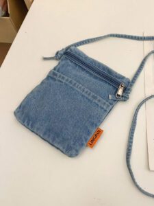 Mini sac de téléphone en jean de couleur unie, sac à bandoulière portatif et transversal, convenant pour le travail, les achats, les voyages, les vacances, l'école, l'été. Cadeau personnalisé en polyester pour père, mari, petit ami. Sac pour homme pour Noël, Action de grâce, vacances. Sac fourre-tout, sac banane, sac de vélo, sac de sport, sac de randonnée, sac de poitrine, sac latéral, cartable, sac en cuir, sac besace, cadeaux pour hommes, sac de voyage, sac de camping – Image 4