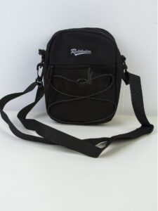 rollthedice Sac bandoulière multifonctionnel élégant pour étudiants du secondaire et universitaires de première année. Sac décontracté avec cordon de serrage, lettre et décoration carrée. Sac multifonctionnel pour dortoir, sac fourre-tout, sac bandoulière, sac latéral, sac messenger, sac cylindrique, sac noir, sac de voyage, sac de camping. Idéal comme cadeau pour Noël, l'hiver, les vacances, Thanksgiving. – Image 7